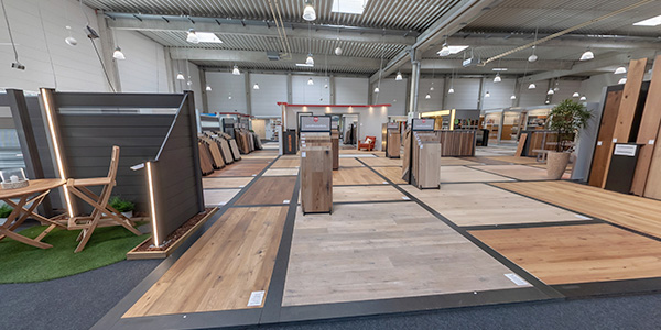 Ein Ausschnitt aus der Holzfußboden-Ausstellung im HolzLand Brinkmann Fachmarkt..